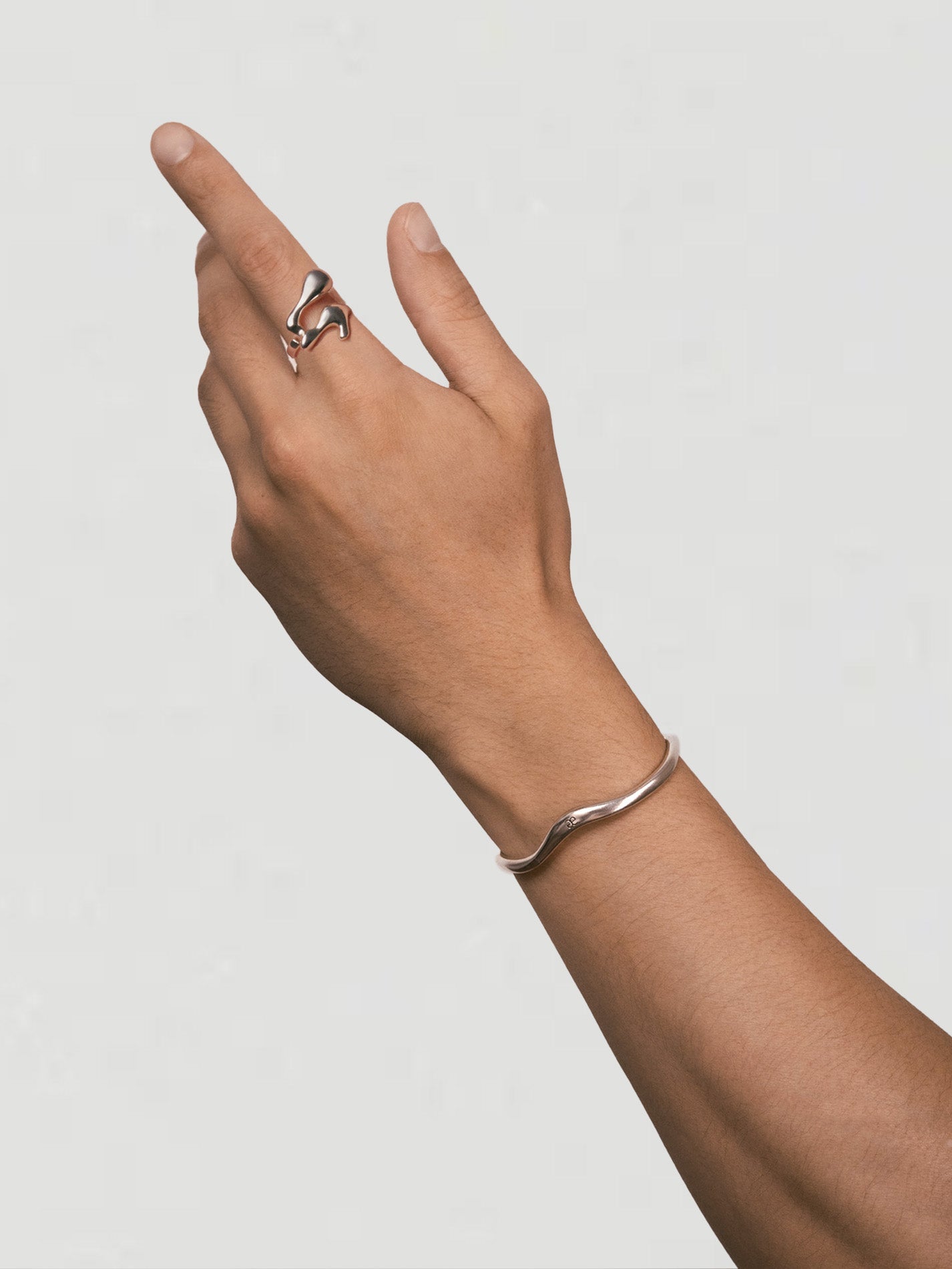 HAND