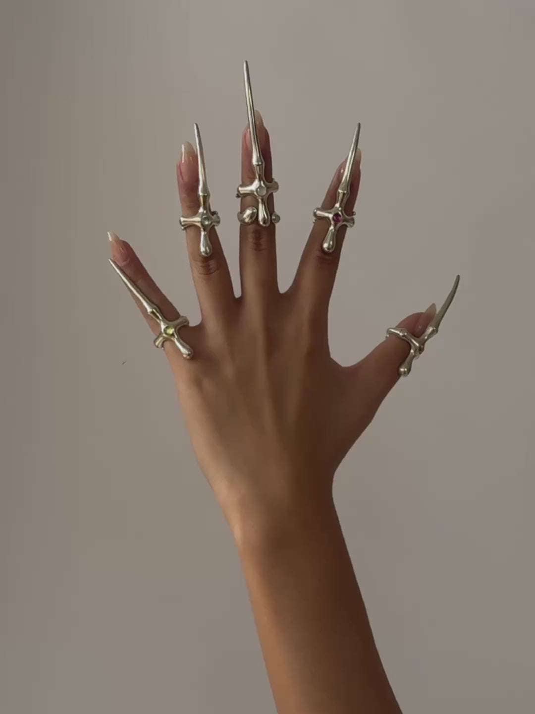 Tiaku Claw Ring